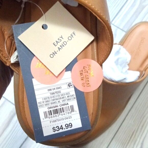 (61-3951) Universal Thread Tess Sandals Size 6 - Picture 4 of 10